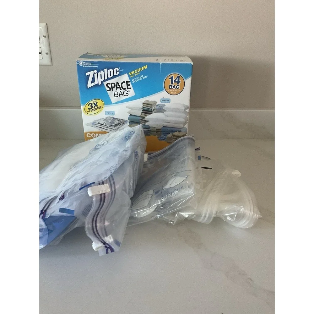 8 Ziploc SPACE BAG Vacuum Sealed Clothing Storage Bags 4 Large 1 XL 3 Suitcase